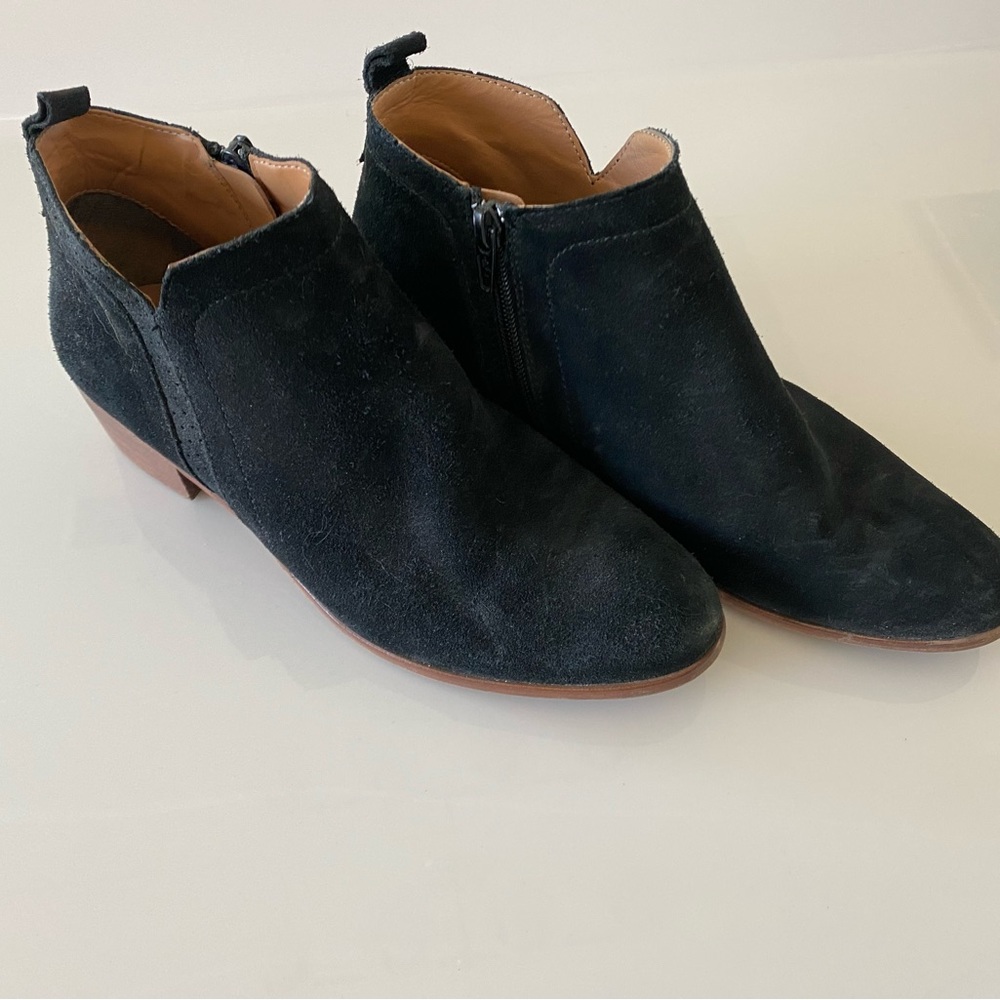 Steve Madden black suede ankle booties